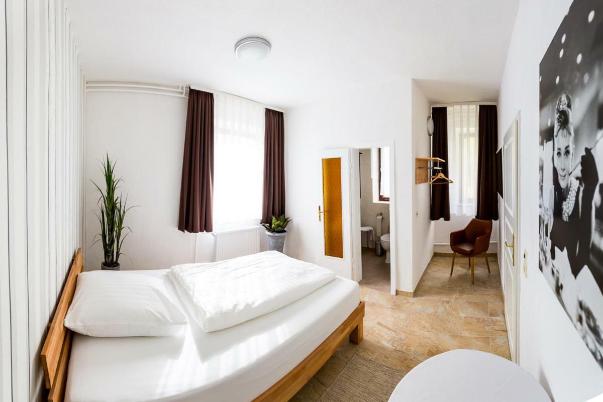 Zur Saale Hotel Weißenfels Buitenkant foto