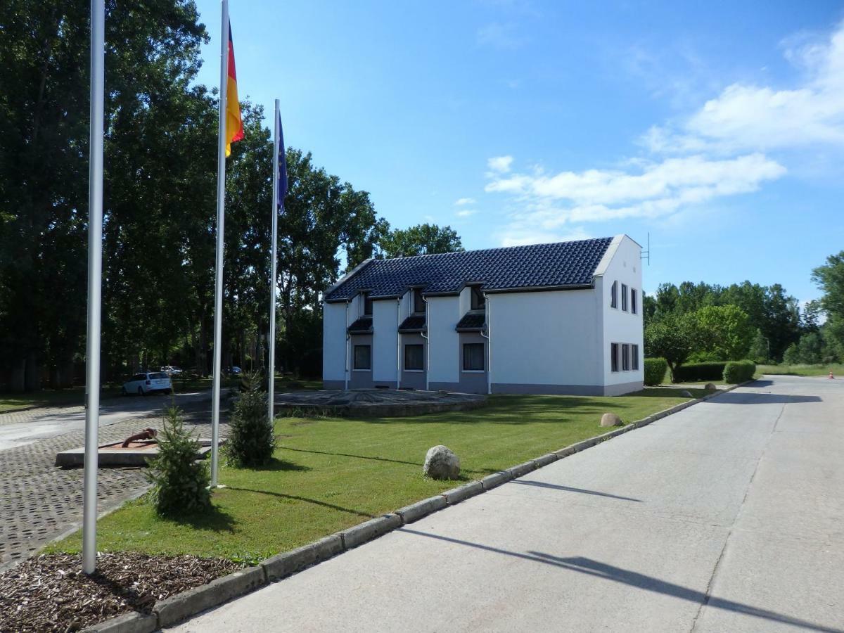 Zur Saale Hotel Weißenfels Buitenkant foto