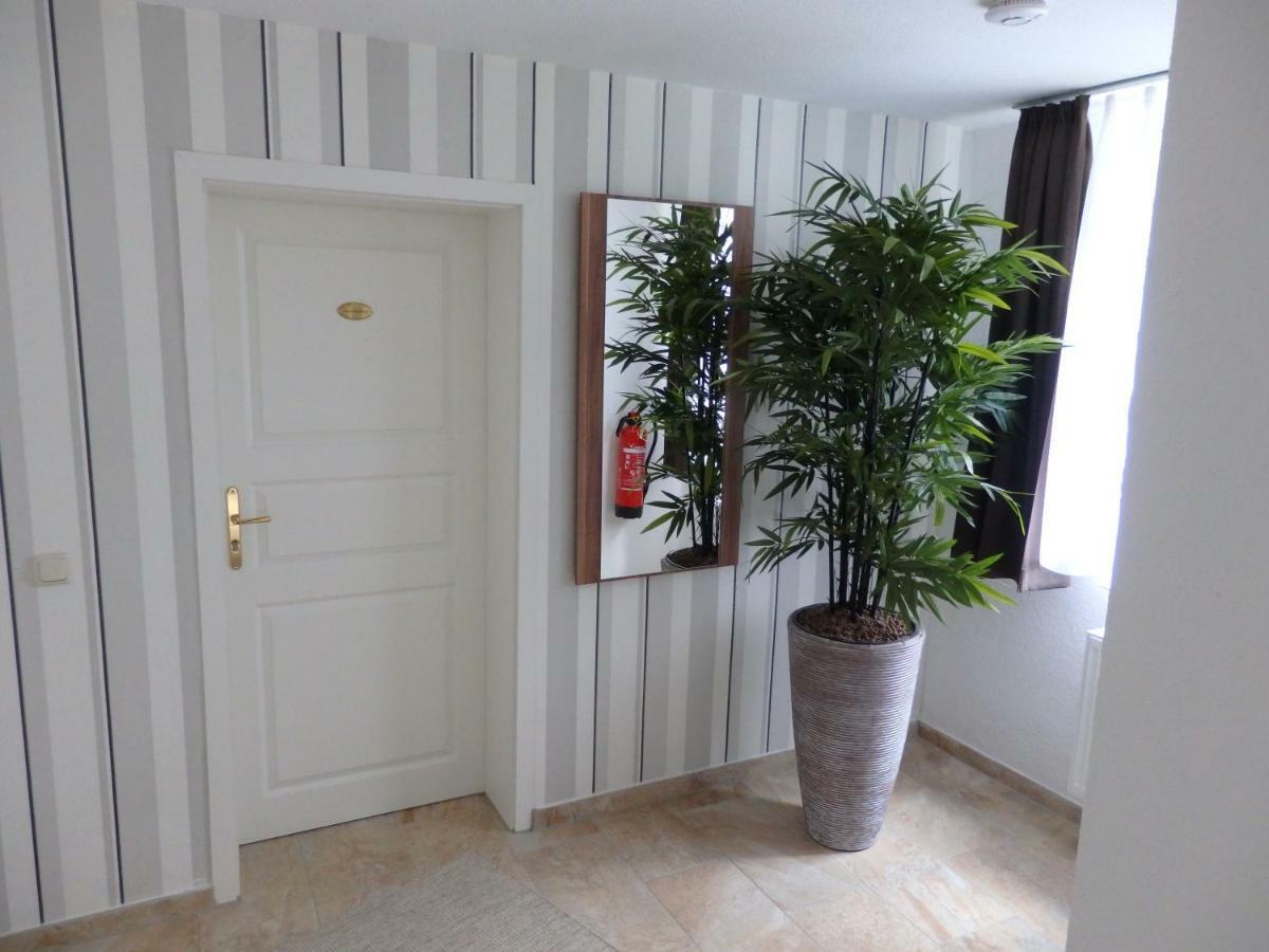 Zur Saale Hotel Weißenfels Buitenkant foto