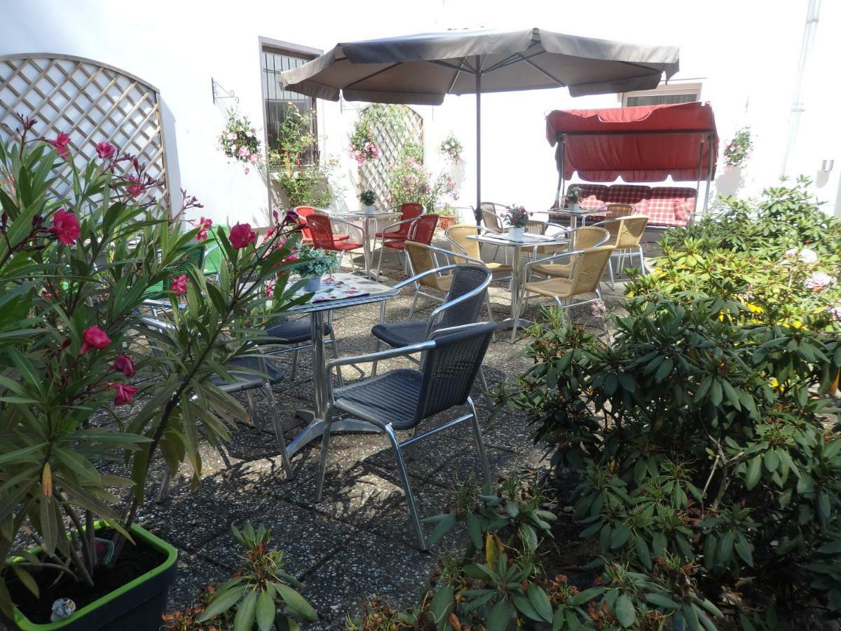 Zur Saale Hotel Weißenfels Buitenkant foto