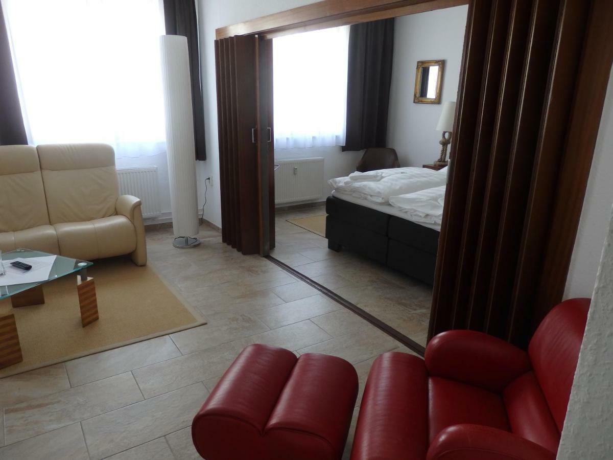 Zur Saale Hotel Weißenfels Buitenkant foto